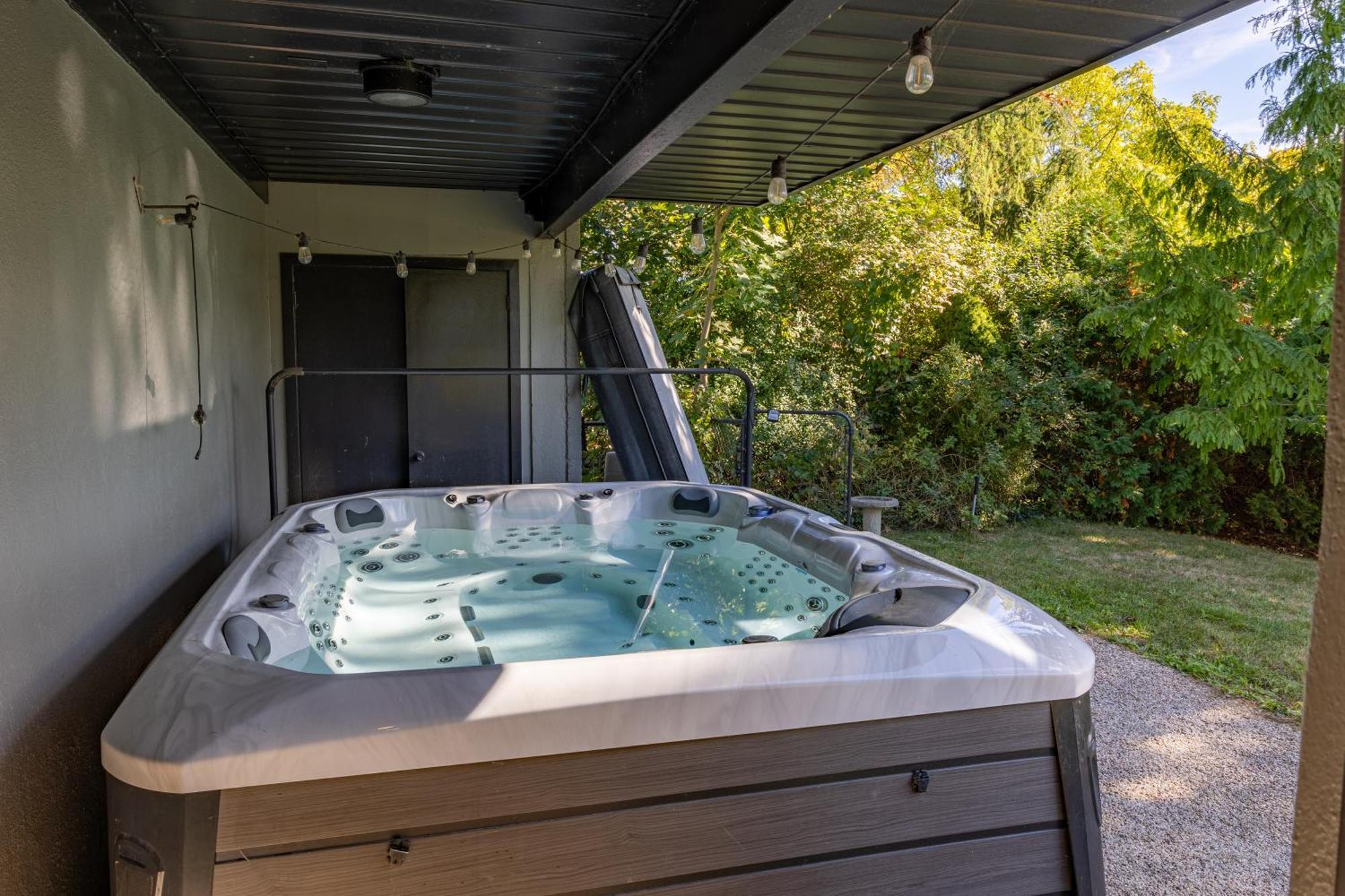 5 Bedroom Luxury Retreat With Hot Tub And Sauna ลอนดอน ภายนอก รูปภาพ